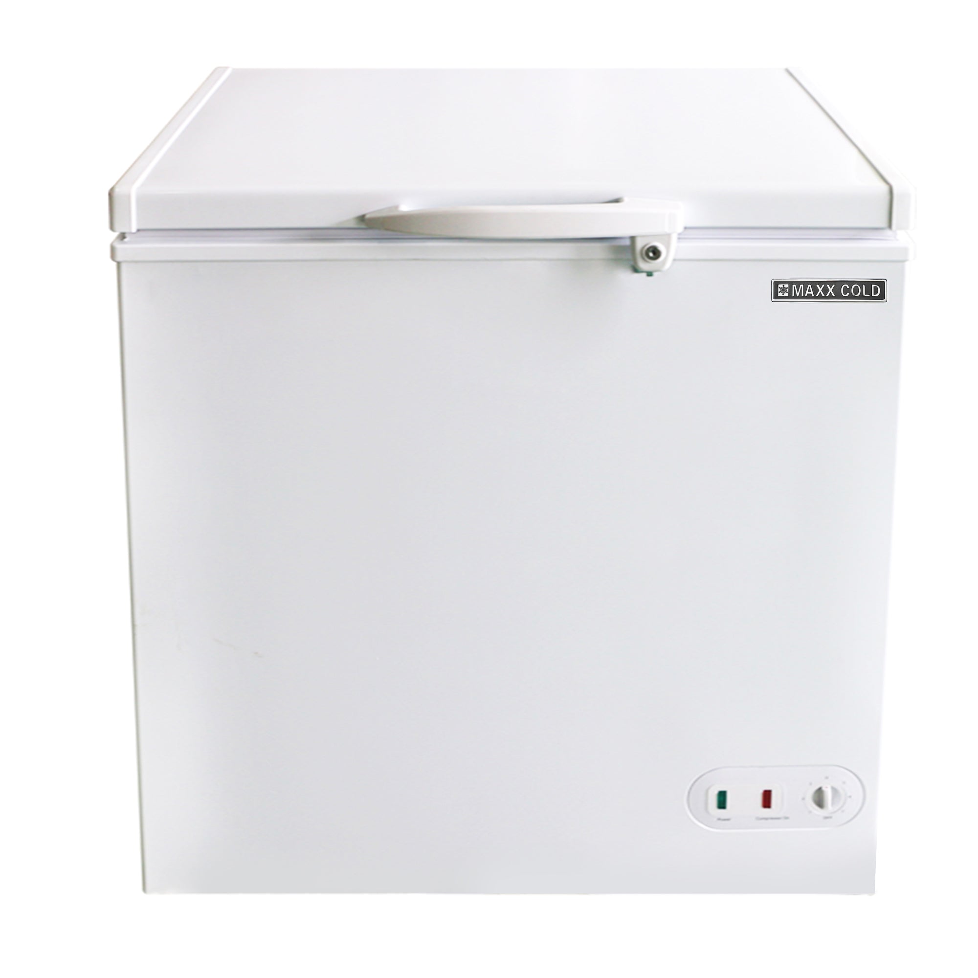 Maxx Cold - MXSH5.2SHC Compact Chest Freezer with Solid Top, 30.4"W, 5.2 cu. ft. Storage Capacity, Locking Lid, Garage Ready, in White